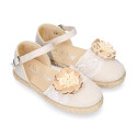 Linen canvas girl espadrille shoes for ceremony with lace and flower design.