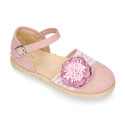 Linen canvas girl espadrille shoes for ceremony with lace and flower design.