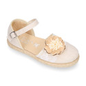 Linen canvas girl espadrille shoes for ceremony with lace and flower design.