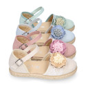 Linen canvas girl espadrille shoes for ceremony with lace and flower design.