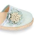 Linen canvas girl espadrille shoes for ceremony with lace and flower design.