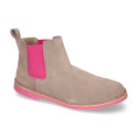 Ankle boot shoes with elastic band, stitching and outsole in contrast in suede leather.