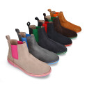 Ankle boot shoes with elastic band, stitching and outsole in contrast in suede leather.