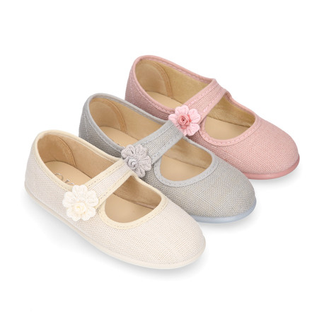 Ceremonies Girl Mary Jane shoes with hook and loop strap and flowers in linen.