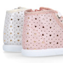 Girl canvas sneaker shoes bootie style with hearts design and toe cap.