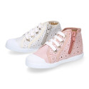 Girl canvas sneaker shoes bootie style with hearts design and toe cap.