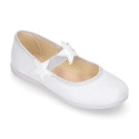 Shiny canvas Ballet flat shoes with elastic band with stars design.