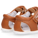 BLANDITOS kids sandal shoes laceless with crossed straps in nappa leather in tan color.