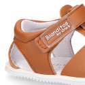 BLANDITOS kids sandal shoes laceless with crossed straps in nappa leather in tan color.