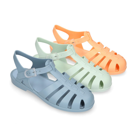 Women classic jelly shoes sandal style for the Beach and Pool BIARRITZ MATTE model in solid colors.