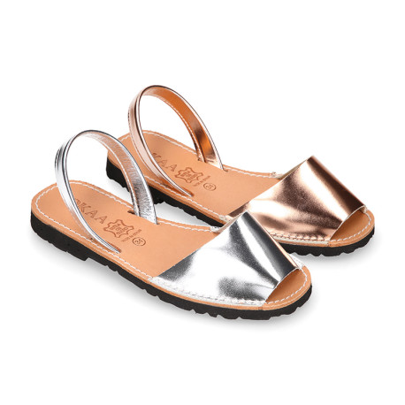 New Metal finish leather Menorquina sandals with mirror effect.