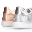 Casual tennis shoes in metal nappa leather with shoelaces.