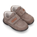 Suede leather casual boat shoes laceless for little kids.