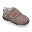 Suede leather casual boat shoes laceless for little kids.