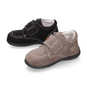 Suede leather casual boat shoes laceless for little kids.