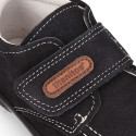 Suede leather casual boat shoes laceless for little kids.