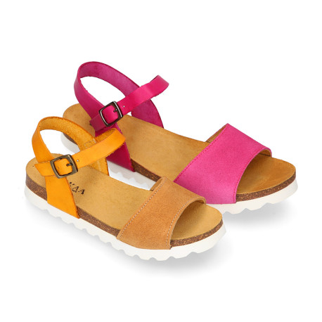 Combined leather sandal shoes with buckle fastening.