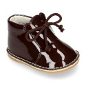 Little bear safari boots with super flexible soles in patent leather.