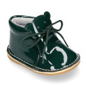 Little bear safari boots with super flexible soles in patent leather.