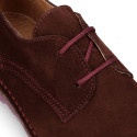 Suede leather Laces up oxford shoes with stitching, outsole and laces in contrast.