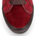 Casual sneaker shoes with ties closure in velvet canvas.