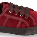 Casual sneaker shoes with ties closure in velvet canvas.