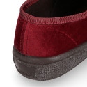 Casual sneaker shoes with ties closure in velvet canvas.