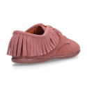 Kids Oxford shoes with fringes design and laces closure in suede leather.