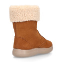 Kids suede leather boots with fur neck design in tan color.