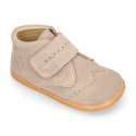 BLANDITOS kids bootie to dress laceless in soft suede leather.