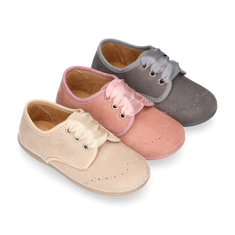 Autumn winter canvas Oxford shoes with ties closure for kids.
