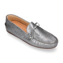 Metal finish nappa leather moccasin shoes with bows for large sizes.