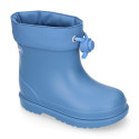 Bota de agua infantil BIMBI EURI en colores sólidos y cuello ajustable.