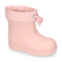 Bota de agua infantil BIMBI EURI en colores sólidos y cuello ajustable.