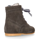 New Pascuala style boots in suede leather.