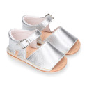 Metal finish leather Menorquina sandals for babies.