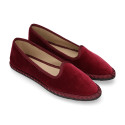 Women velvet Slipper shoes in trendy colors.