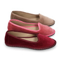 Women velvet Slipper shoes in trendy colors.