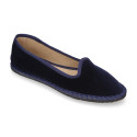 Women velvet Slipper shoes in trendy colors.