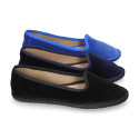 Women velvet Slipper shoes in trendy colors.