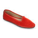 Women velvet Slipper shoes in trendy colors.