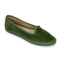 Women velvet Slipper shoes in trendy colors.