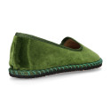 Women velvet Slipper shoes in trendy colors.