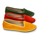 Women velvet Slipper shoes in trendy colors.