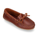 Classic tanned leather kids loafer shoes with laces design.