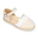 Ivory Linen canvas girl espadrille shoes for CEREMONIES with flower design.