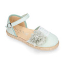 Linen canvas girl espadrille shoes for ceremony with lace and flower design.