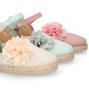 Linen canvas girl espadrille shoes for ceremony with lace and flower design.