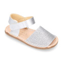 Kids Okaa Flex Menorquina sandal in shiny leather.