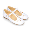 Girl T-BAR Mary Jane shoes in White soft Nappa leather with petals design.